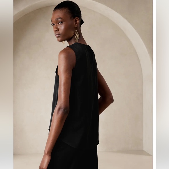 NWT BANANA REPUBLIC SHELL TANK - Picture 2 of 5